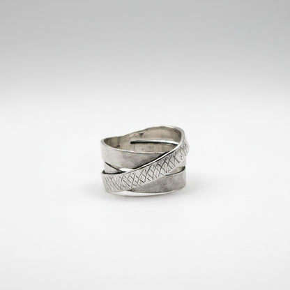 SosyGallery wide 925 sterling silver statement ring featuring a layered multi-band design with textured crosshatch.