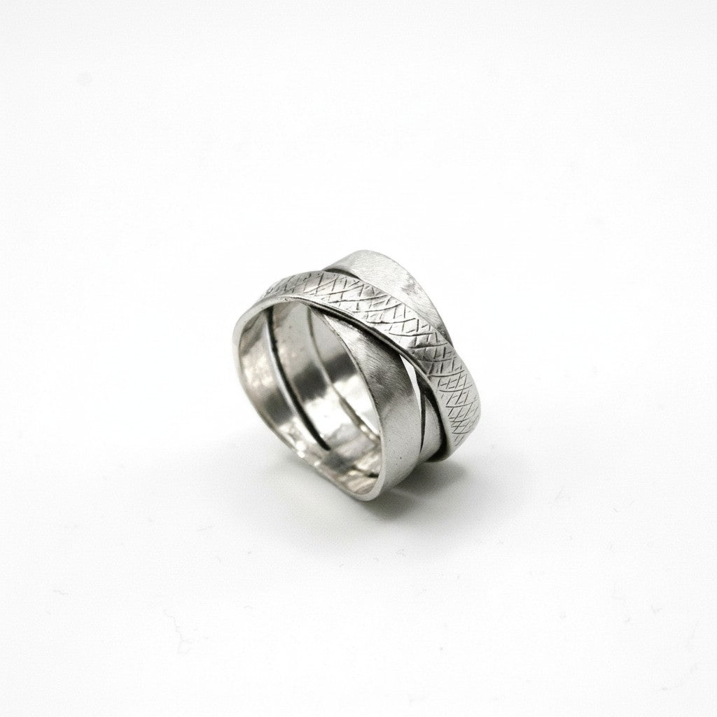 SosyGallery wide 925 sterling silver statement ring with a layered multi-band design and textured crosshatch finish.